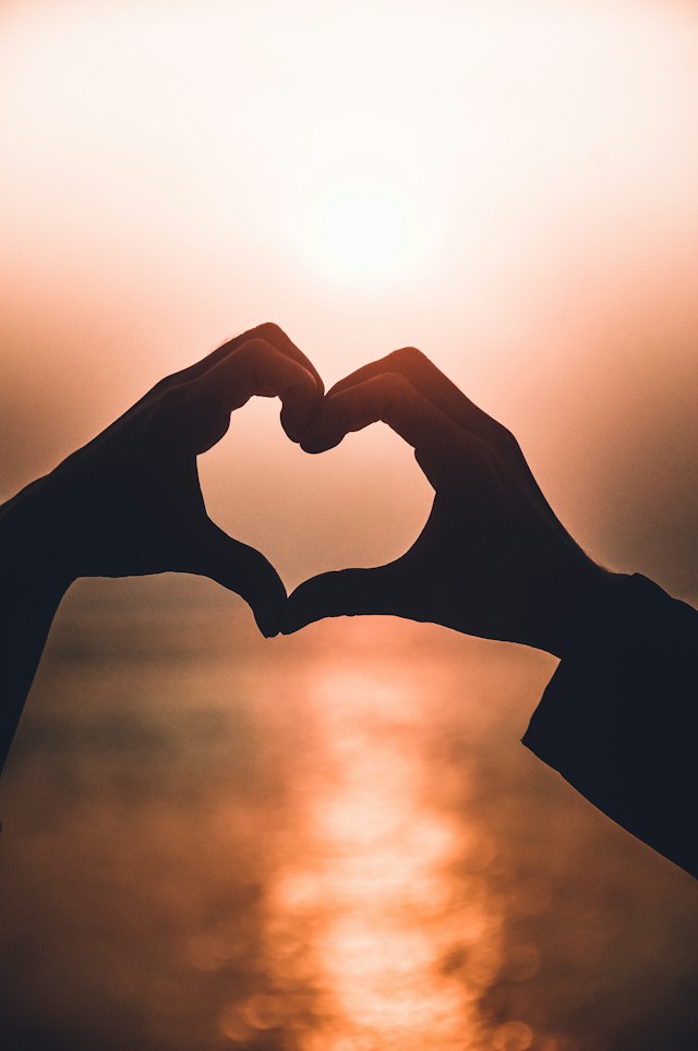 Ver atardecer en el mar, un plan romántico genial para San Valentín