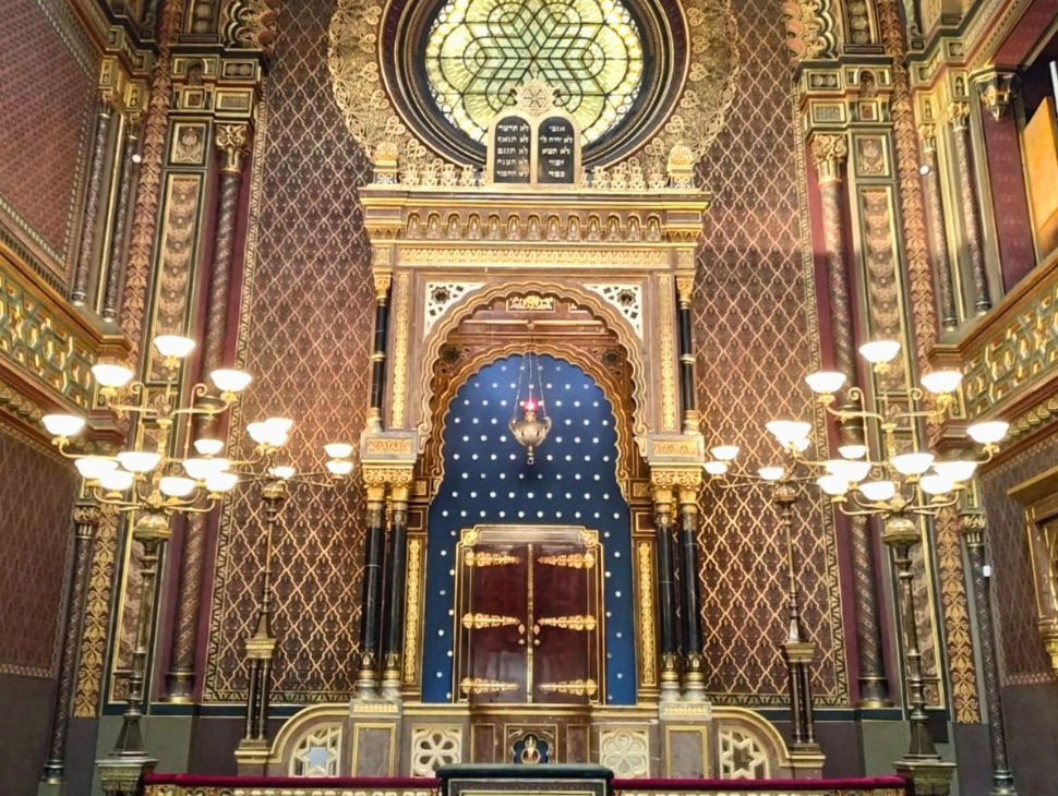 Visita el barrio judío con sus sinagogas en tu viaje a Praga