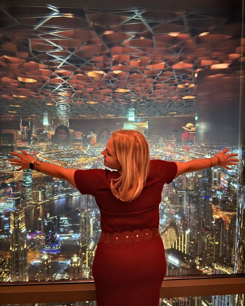Los rascacielos iluminados, uno de los imprescindibles que ver en Dubai